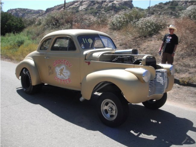 Bitchin' Chevy Gasser